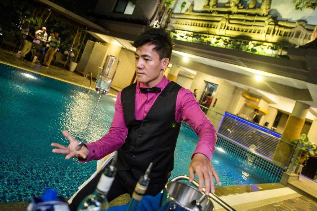 Essence Hotel-Phnompen Kültér fotó